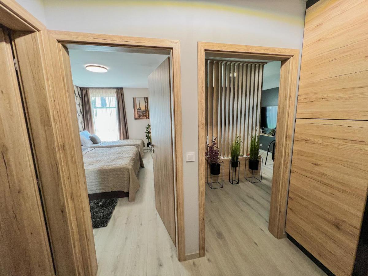 Villa Bauhaus Labi Garden Wellness Apartman Шіофок Екстер'єр фото
