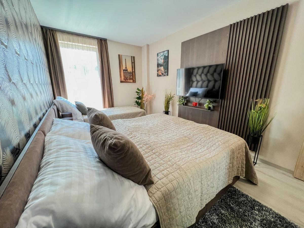 Villa Bauhaus Labi Garden Wellness Apartman Шіофок Екстер'єр фото
