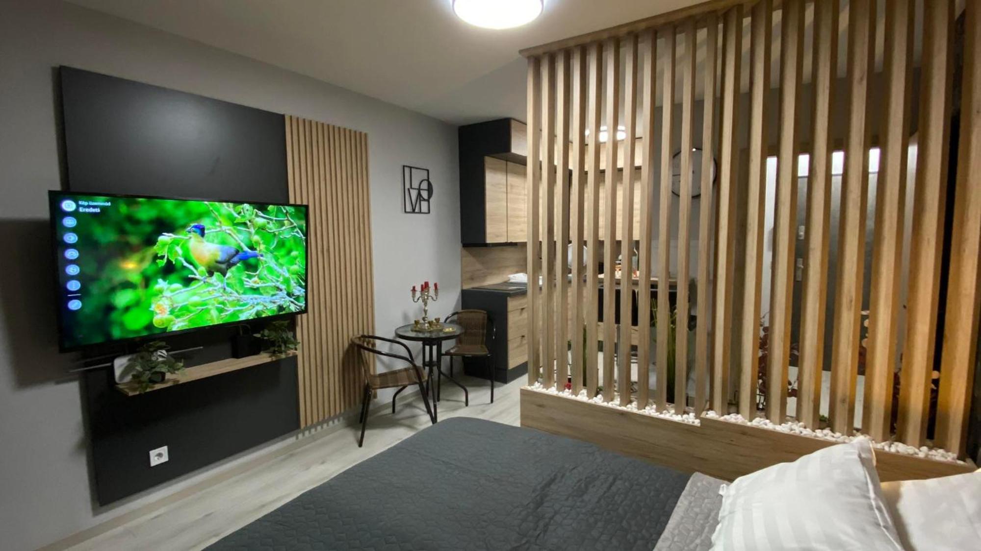 Villa Bauhaus Labi Garden Wellness Apartman Шіофок Екстер'єр фото