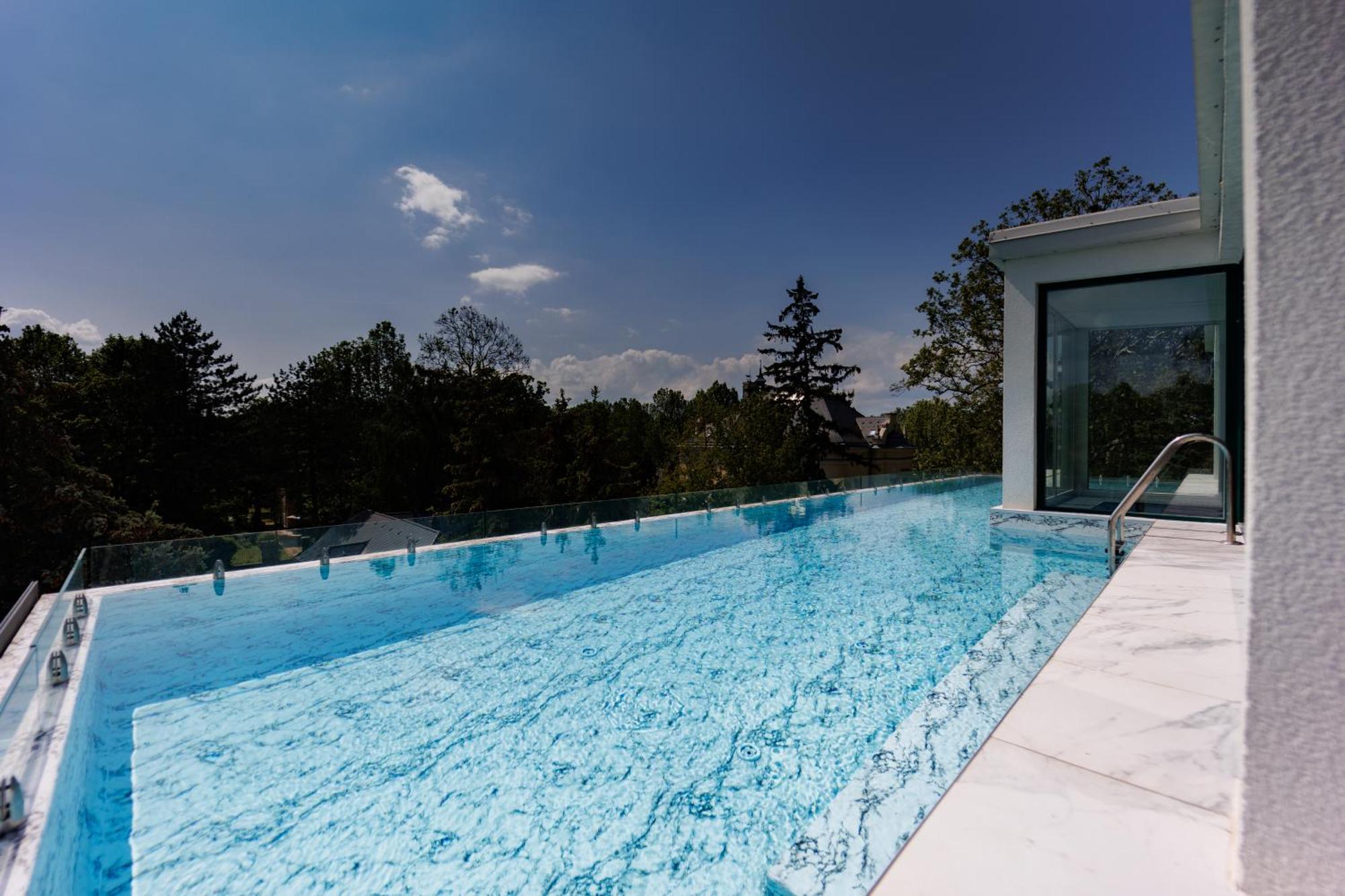 Villa Bauhaus Labi Garden Wellness Apartman Шіофок Екстер'єр фото