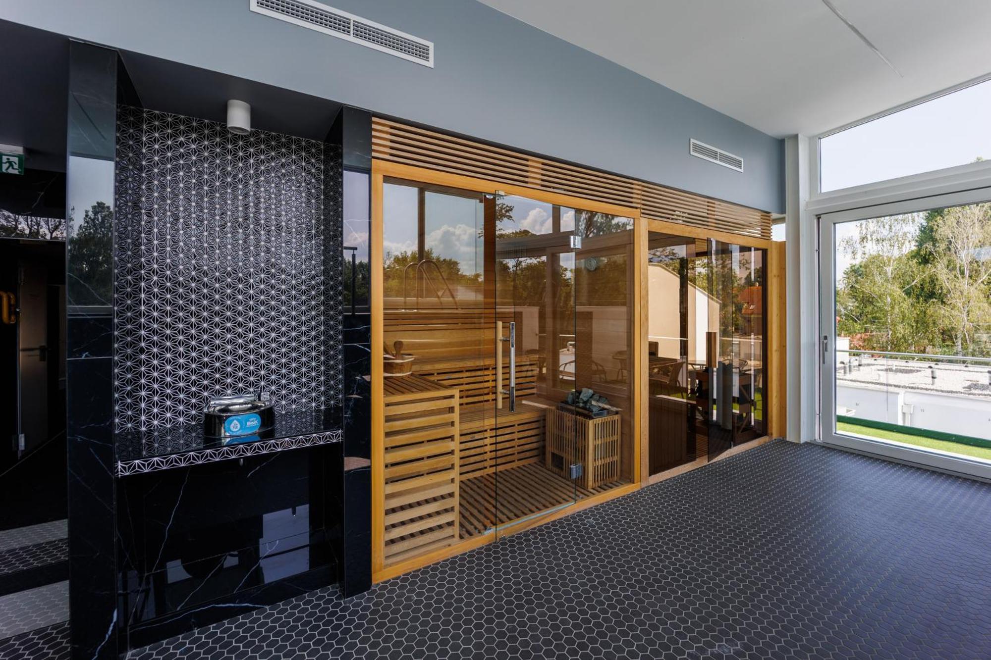 Villa Bauhaus Labi Garden Wellness Apartman Шіофок Екстер'єр фото