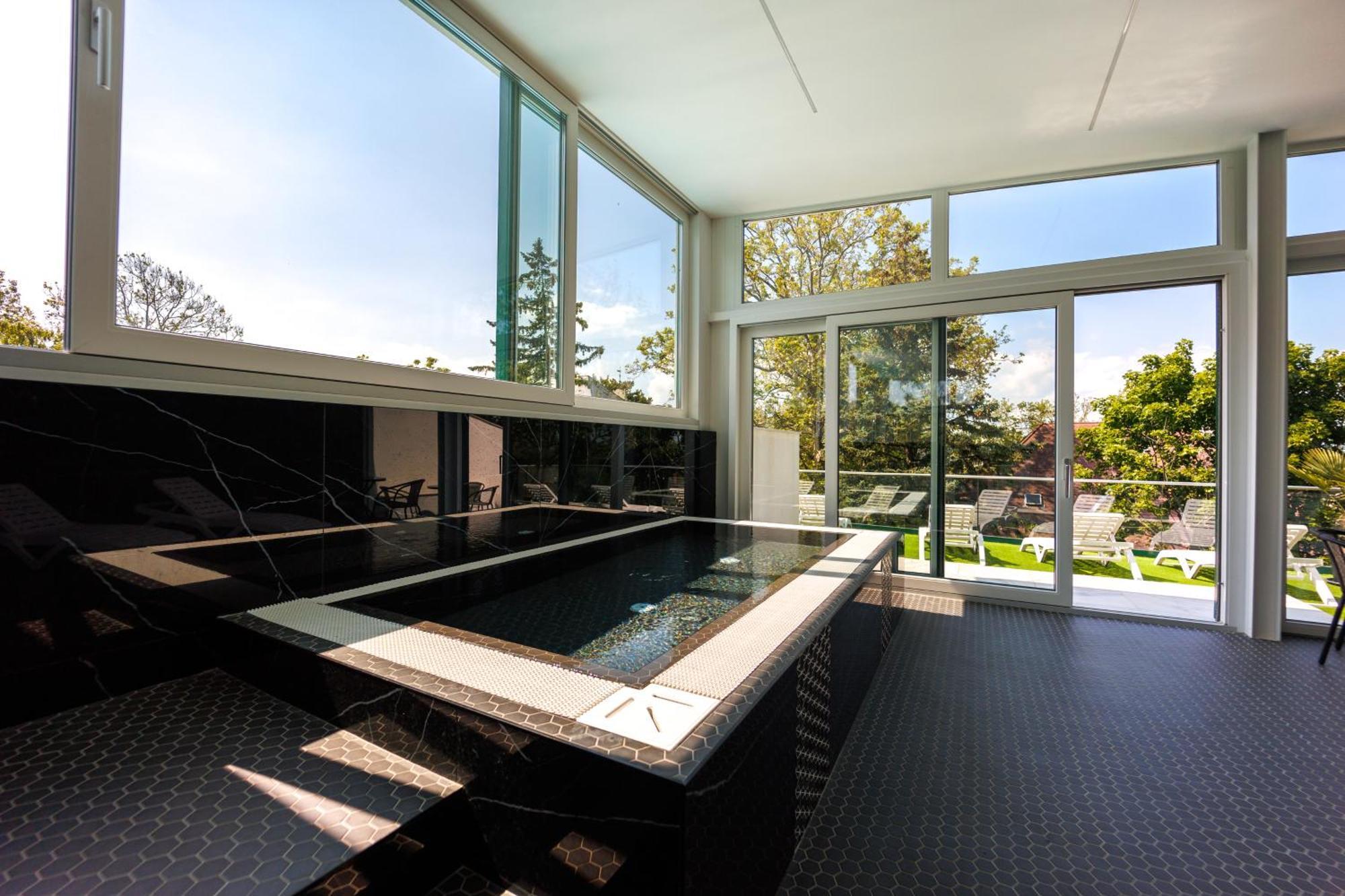 Villa Bauhaus Labi Garden Wellness Apartman Шіофок Екстер'єр фото
