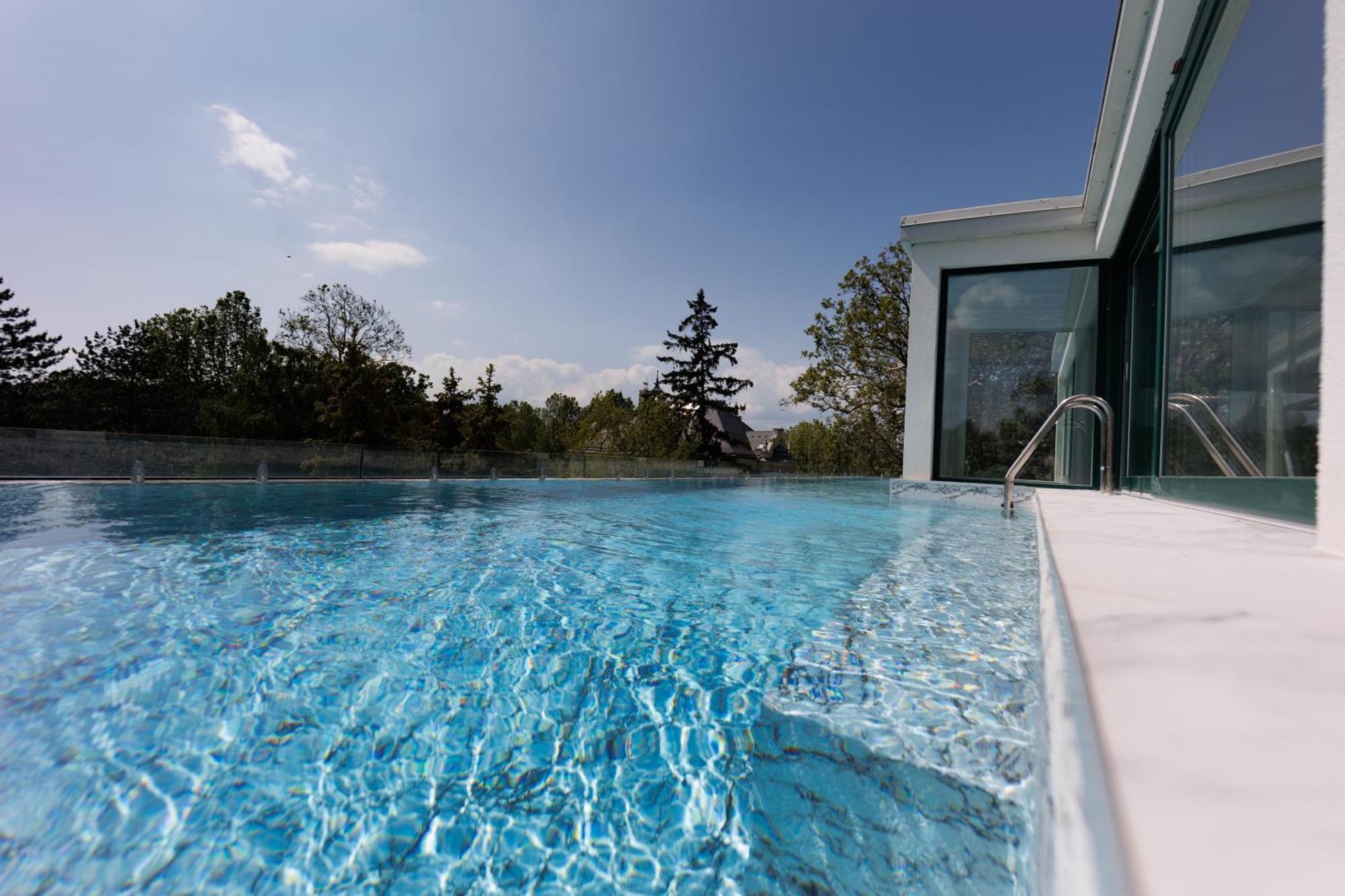 Villa Bauhaus Labi Garden Wellness Apartman Шіофок Екстер'єр фото