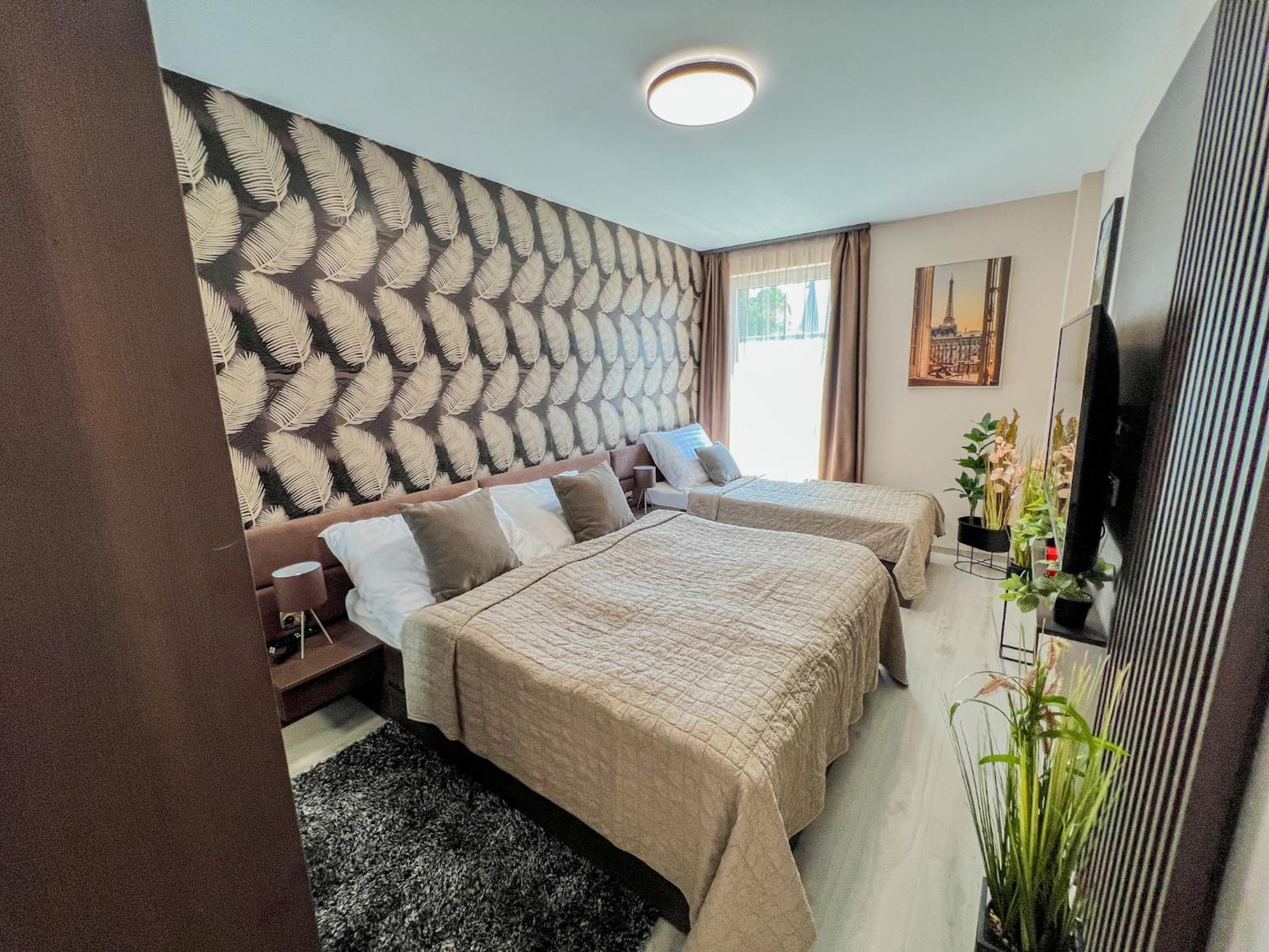 Villa Bauhaus Labi Garden Wellness Apartman Шіофок Екстер'єр фото